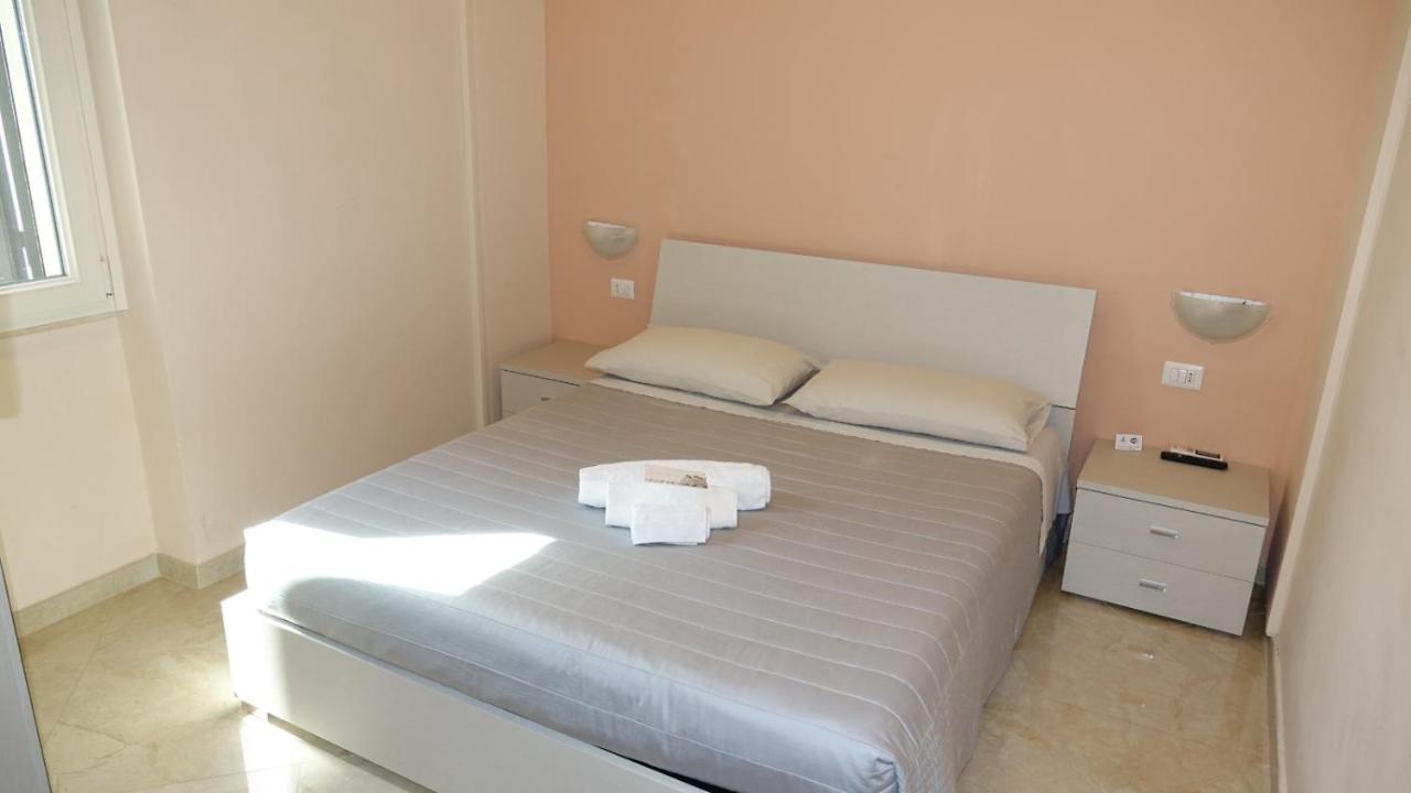 Cairoli Exclusive Rooms & Suite Brindisi Dış mekan fotoğraf