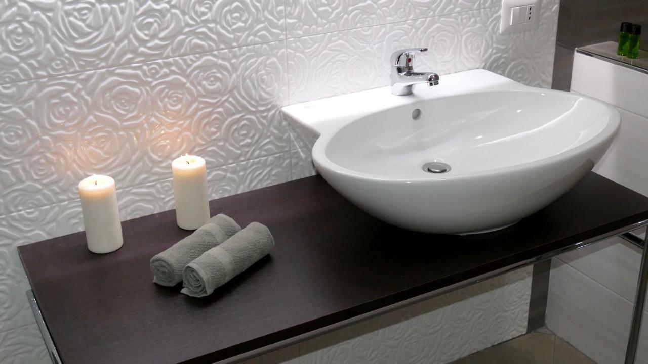 Cairoli Exclusive Rooms & Suite Brindisi Dış mekan fotoğraf