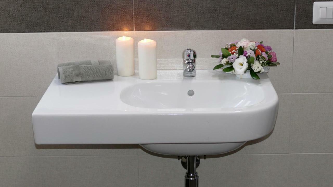 Cairoli Exclusive Rooms & Suite Brindisi Dış mekan fotoğraf