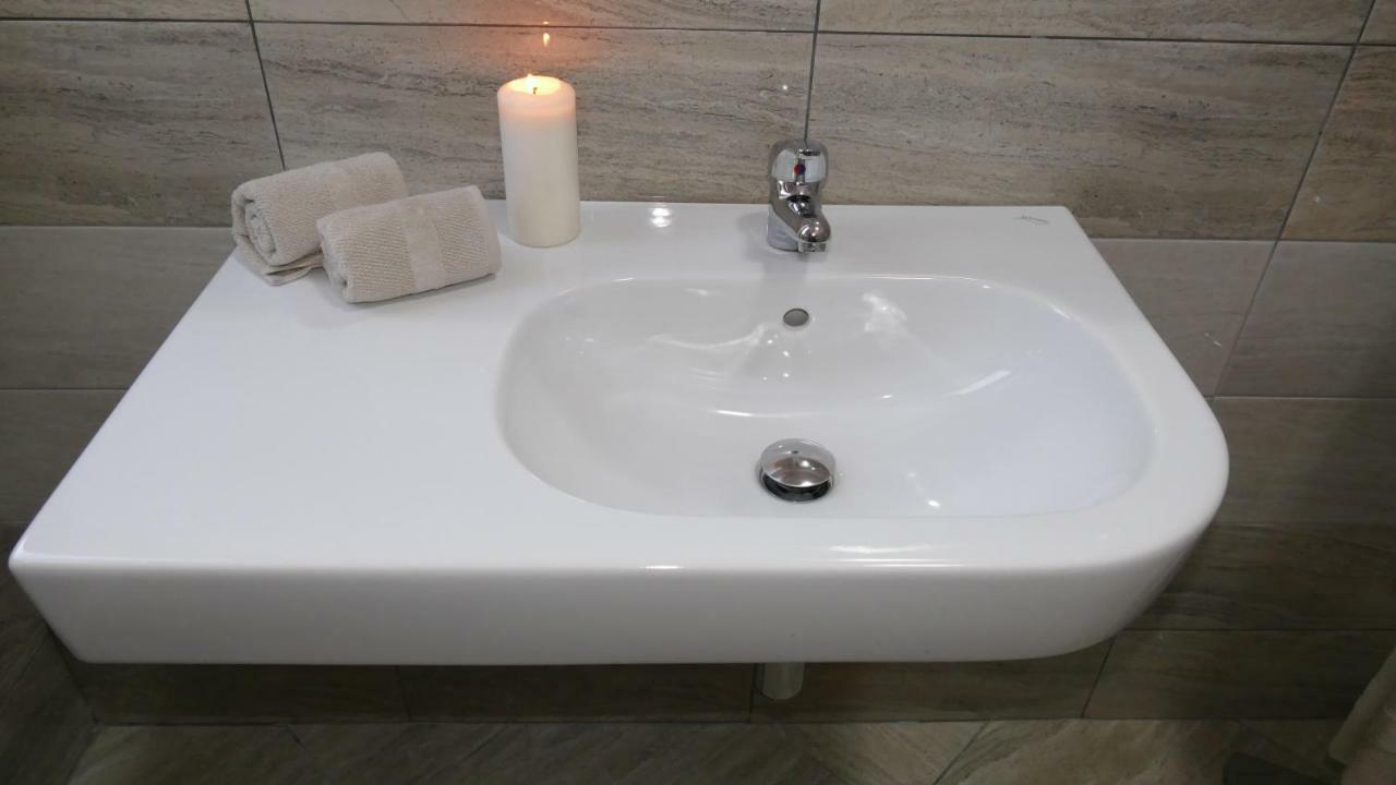 Cairoli Exclusive Rooms & Suite Brindisi Dış mekan fotoğraf